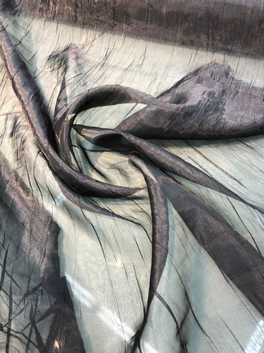 Crinkle organza 45" wide   Beautiful blavk color    Fabric sold by the yard