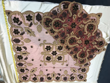 Decorated table mats, sold by a set of 4 pcs